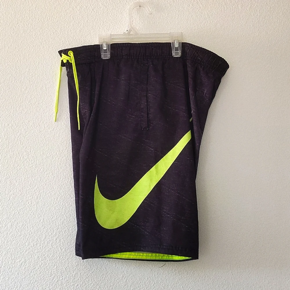 Nike Men's Black and Neon Green  Swim Shorts With Pockets Size Large